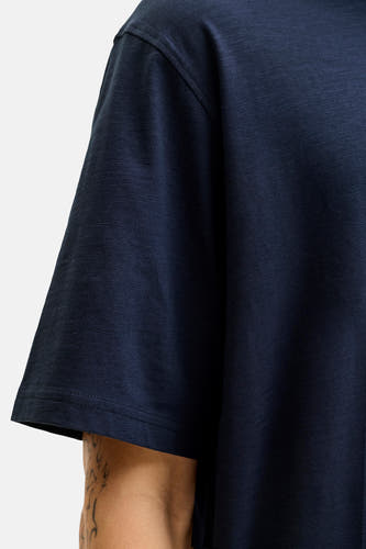 T-shirt bleu à manches courtes de PREMIUM by JACK & JONES, avec une texture subtile et des manches courtes.