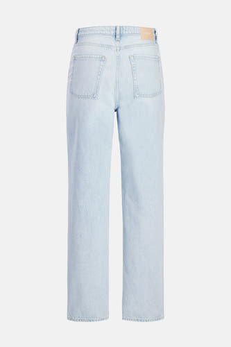 Lichtblauwe rechte jeans van JJXX, met achterzakken en een leren merklabel op de tailleband.
