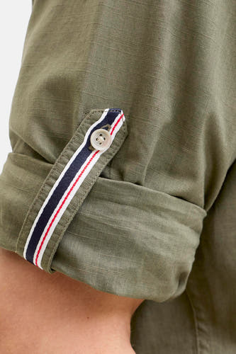Groen overhemd met lange mouwen van PREMIUM by JACK & JONES, met opgerolde mouw en gestreepte details.
