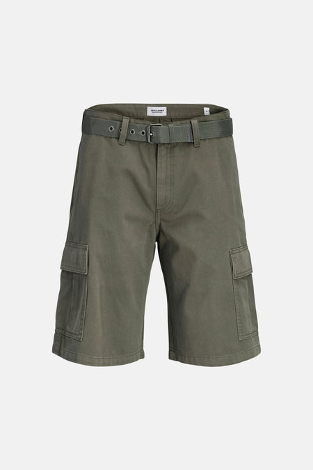 Kaki cargo short van JACK & JONES JEANS INTELLIGENCE, met bijpassende geweven riem en zijzakken.