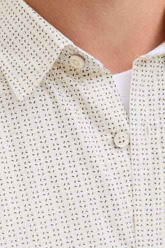 Beige overhemd met lange mouwen van PREMIUM by JACK & JONES, met een all-over stippenpatroon en knoopsluiting.
