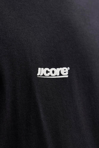 Zwart T-shirt met korte mouwen van CORE BY JACK & JONES, met geborduurd logo.
