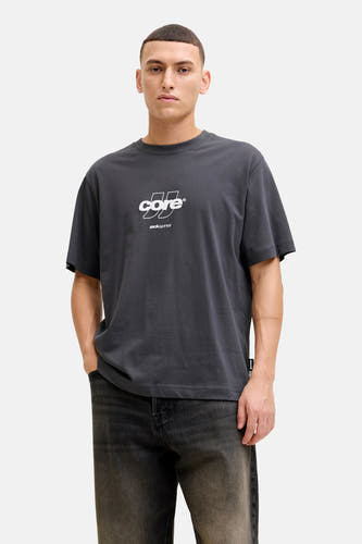Grijs T-shirt met korte mouwen van CORE by JACK & JONES, met een witte logo print op de borst.
