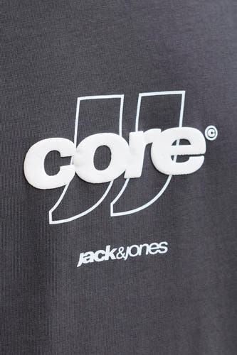 Grijs T-shirt met korte mouwen van CORE BY JACK & JONES, met wit logo en merknaam.