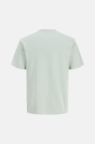 Groene korte mouw t-shirt van CORE BY JACK & JONES, achterzijde, eenvoudig design, lichte stof, ronde hals, gestikt zoomwerk