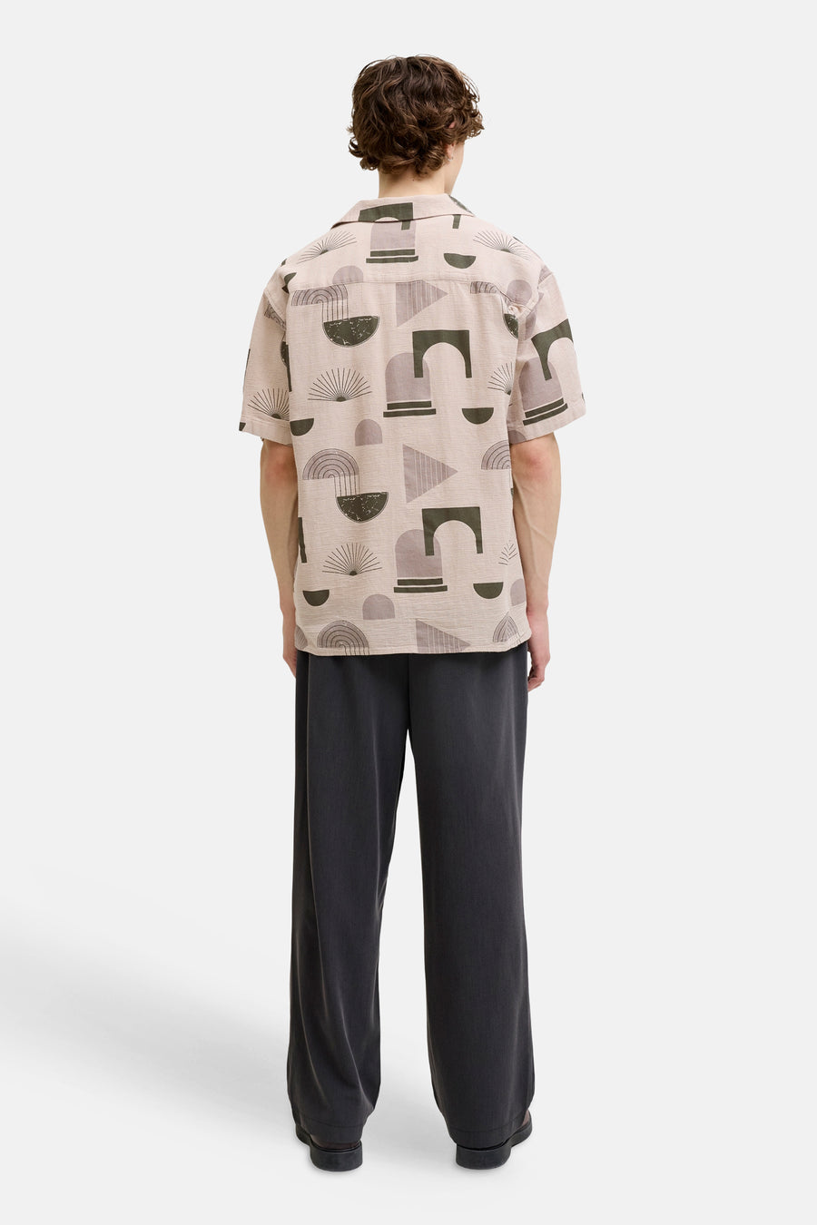 Chemise multicolore à manches courtes de PREMIUM by JACK & JONES, avec un motif géométrique.