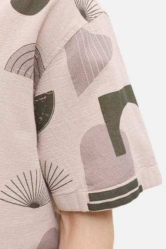 Chemise multicolore de PREMIUM by JACK & JONES, avec un motif géométrique abstrait et des manches courtes.