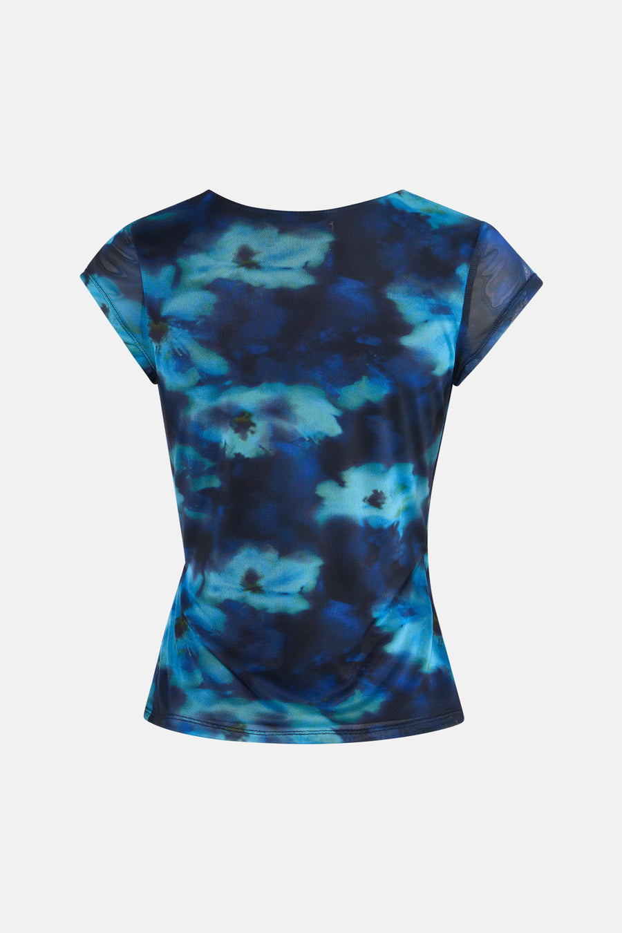 Blauw T-shirt van JJXX, met bloemenprint en korte mouwen, op een witte achtergrond.