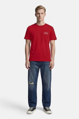 T-shirt rouge à manches courtes de ORIGINALS BY JACK & JONES, avec petit imprimé sur la poitrine, à combiner avec un jean et des baskets.