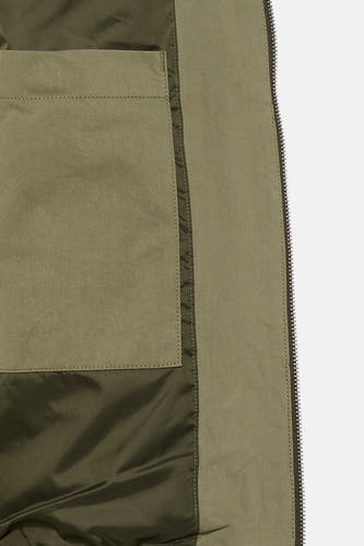 Veste courte verte de CORE BY JACK & JONES, intérieur avec poche plaquée et fermeture à glissière.