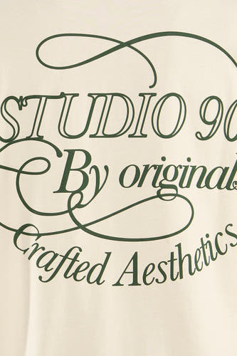 Ecru T-shirt met korte mouwen van ORIGINALS BY JACK & JONES, met donkergroene tekstprint.