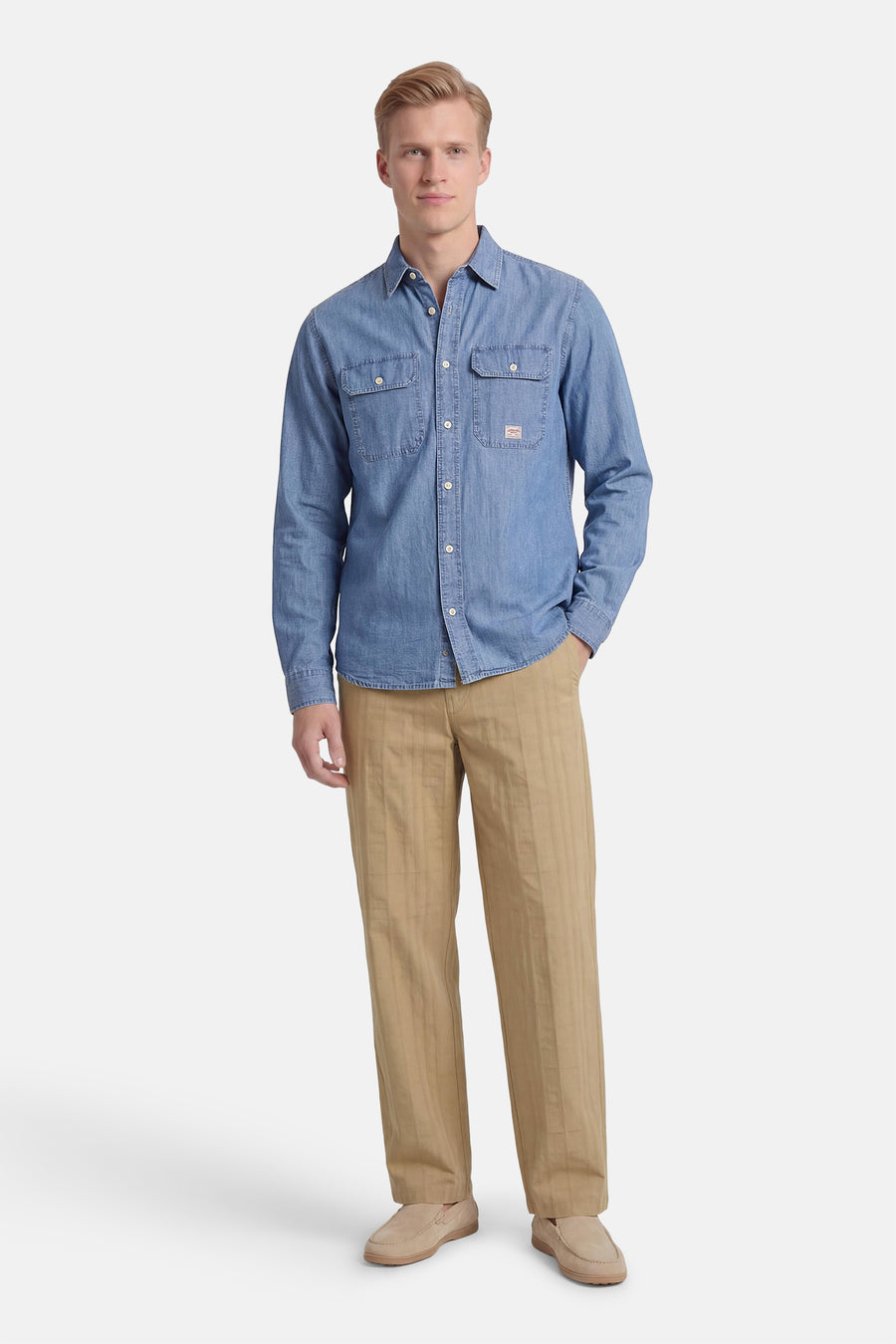 Jeanshemd van midblauw denim van PREMIUM BLUE by JACK & JONES, met lange mouwen en opgestikte zakken.