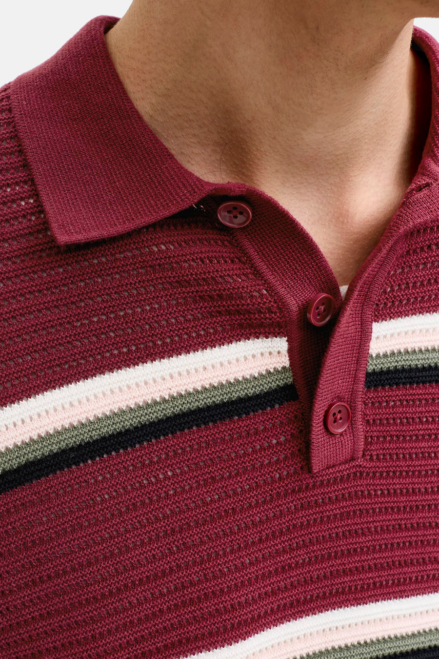 Polo rouge à manches courtes de ORIGINALS BY JACK & JONES, avec détails rayés et fermeture à boutons.
