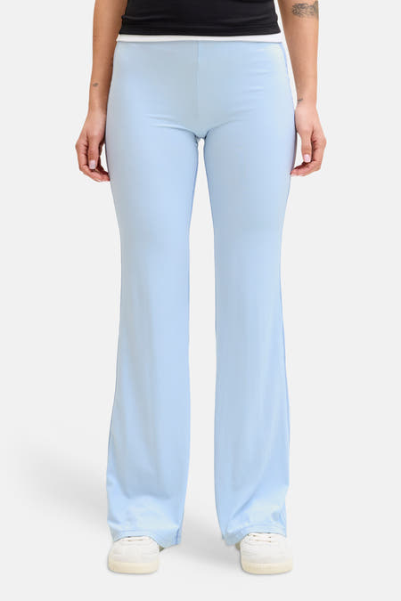 Blauwe joggingbroek van JJXX, met uitlopende pijpen en een effen design.