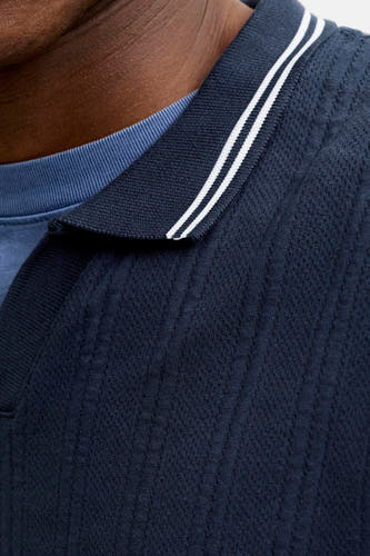 Blauwe trui van ORIGINALS BY JACK & JONES, met een gestreepte kraag en fijne gebreide textuur.
