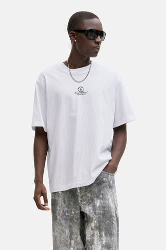 Wit T-shirt met korte mouwen van CORE BY JACK & JONES, met een ronde hals en een logo op de borst.