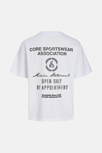 Wit T-shirt van CORE BY JACK & JONES, met een grafische print op de rug.
