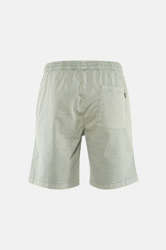 Groene short van JACK & JONES JEANS INTELLIGENCE, achterkant met elastische tailleband, gestructureerde stof en opgestikte achterzak.