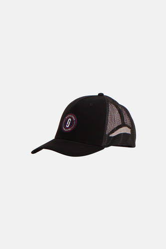 Chapeau noir d'ACCESSORIES BY JACK & JONES, avec un patch logo et un dos en mesh.