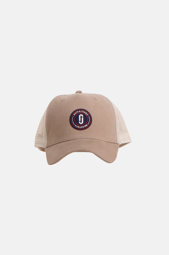 Beige pet van ACCESSORIES BY JACK & JONES met mesh panelen aan de achterkant en een logo-patch op de voorkant.