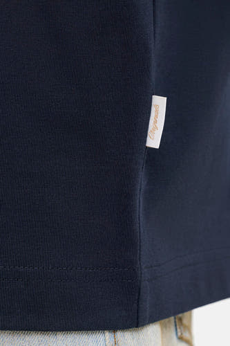 T-shirt bleu à manches courtes de ORIGINALS by JACK & JONES, avec une étiquette tissée sur la couture.