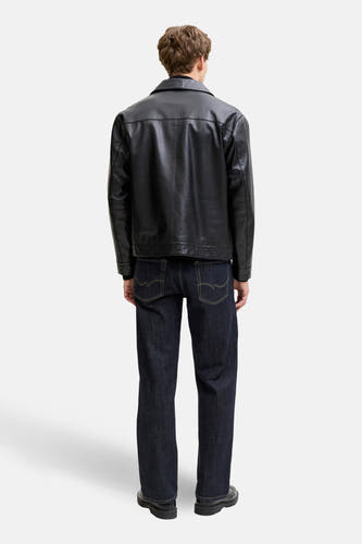 Rechte jeans van donkerblauw denim van JACK & JONES JEANS INTELLIGENCE, gezien van achteren, met geel stiksel.