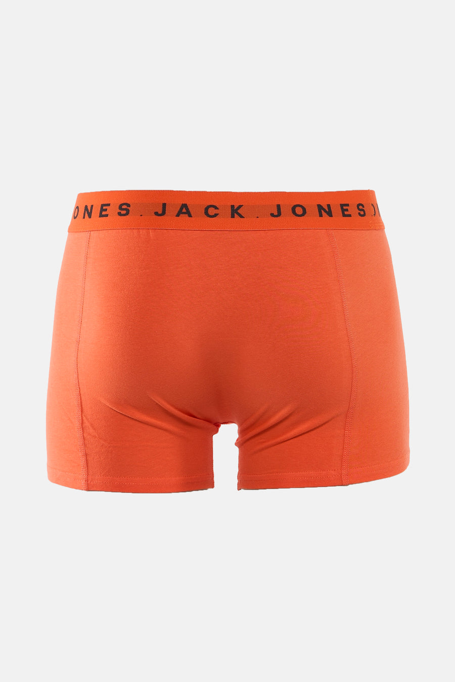 Oranje heren boxershort met merknaam op tailleband.