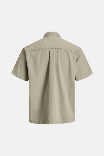Chemise beige à manches courtes de CORE BY JACK & JONES, dos avec empiècement d'épaules et pli creux central.