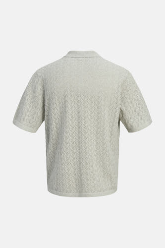Lichtgroene gebreide polo van ORIGINALS BY JACK & JONES, met open zigzagpatroon en korte mouwen, achterkant.