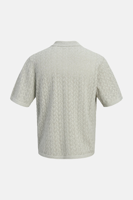 Lichtgroene gebreide polo van ORIGINALS BY JACK & JONES, met open zigzagpatroon en korte mouwen, achterkant.
