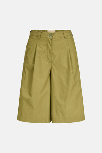 Groene wijde shorts van JJXX met elastische taille en voorzakken, front view