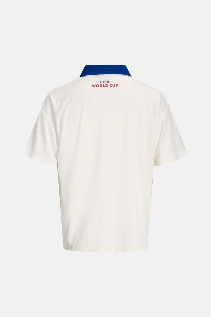 Gebroken wit poloshirt van ORIGINALS BY JACK & JONES met blauwe kraag en rood FIFA World Cup™ logo op de rug.