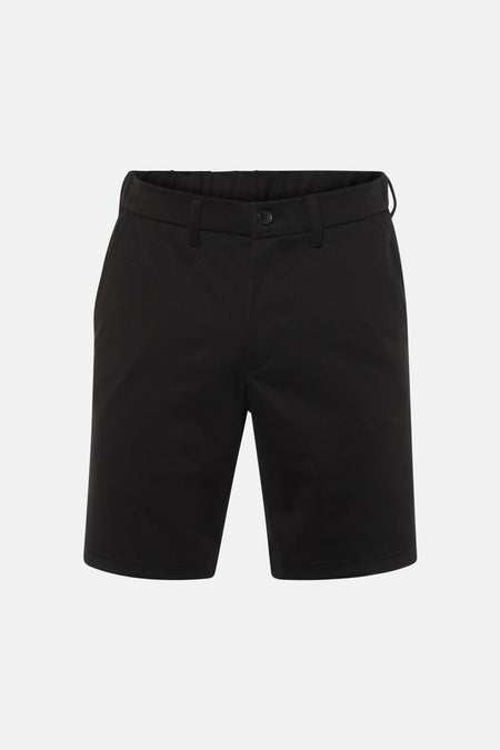 Zwarte short van JACK & JONES JEANS INTELLIGENCE met knoopsluiting en zakken, op een witte achtergrond.