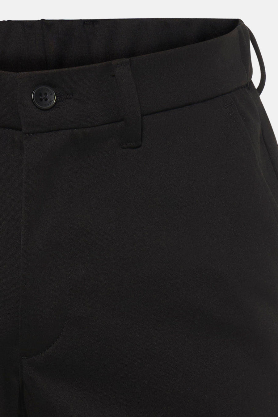 Short noir de JACK & JONES JEANS INTELLIGENCE, avec fermeture à boutons et poches latérales.