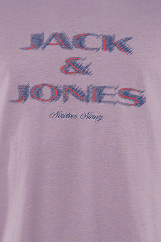 Paars T-shirt met korte mouwen van CORE by JACK & JONES, met grafische print van de merknaam op de borst.