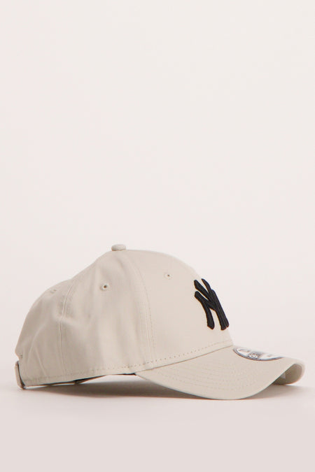 Pet Beige - NEW ERA