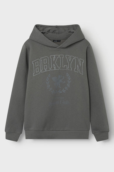 Gilet gris de LMTD, avec un logo et un motif graphique sur l'avant.