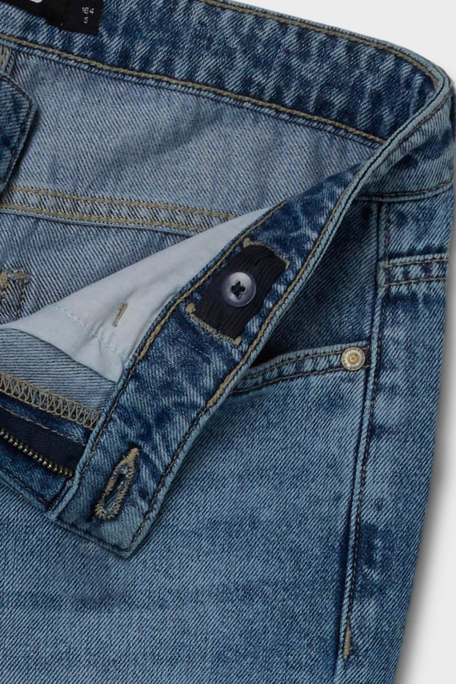 BETT - mid blue denim - LMTD