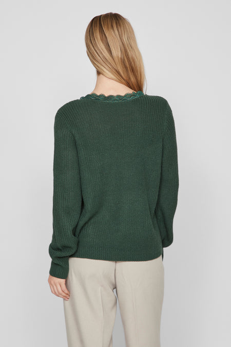 T-shirt V-hals vert deila VILA, avec détails détailsés la ligne ligne et et longues.