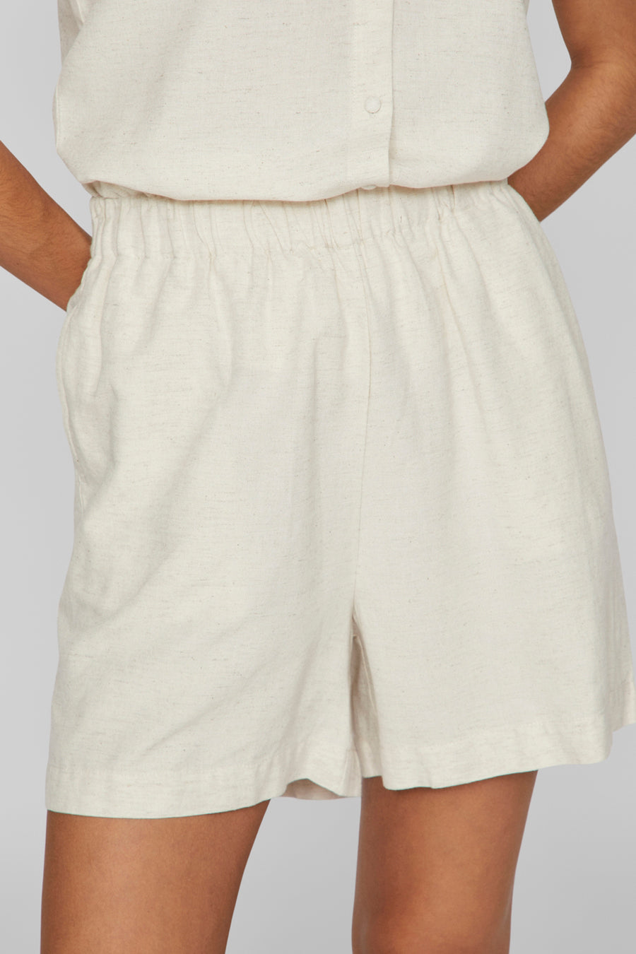 Short - ecru - VILA®