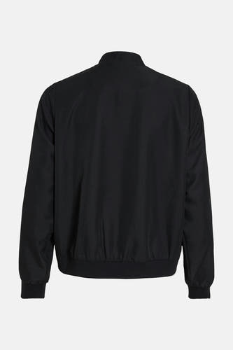 Manteau court noir de VILA, vu de derrière, avec un design simple et des bords élastiques.