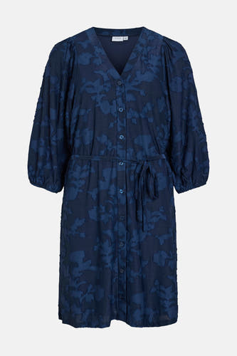 Robe bleue à longues manches de Vila, avec un motif floral et une ceinture à la taille.