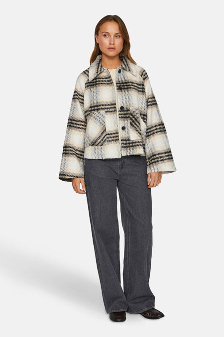VIJADIA BUTTON JACKET