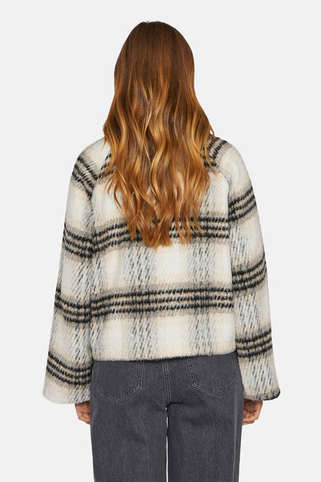 VIJADIA BUTTON JACKET