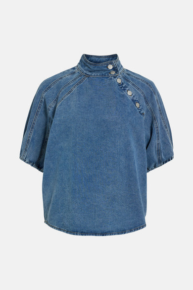 Jeanshemd van VILA® in lichtblauwe denim met korte pofmouwen en een hoge kraag met knopen.