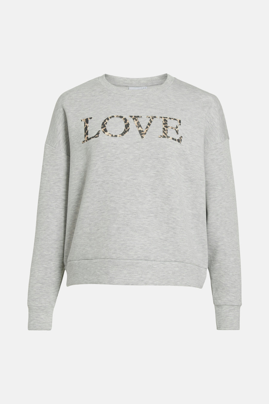 Grijze sweater van VILA met luipaardprint "LOVE" op de voorkant.

