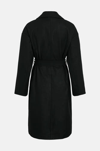 Zwarte lange jas van VILA® met een ceintuur rond de taille en lange mouwen.