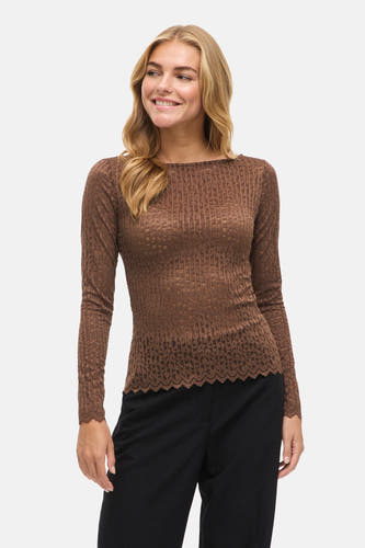 Bruine T-shirt met lange mouwen van VILA, met een subtiel bloemmotief en kanten rand aan de zoom.