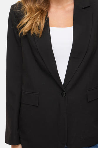 Zwarte blazer van VILA, met een knoopsluiting en zakken.