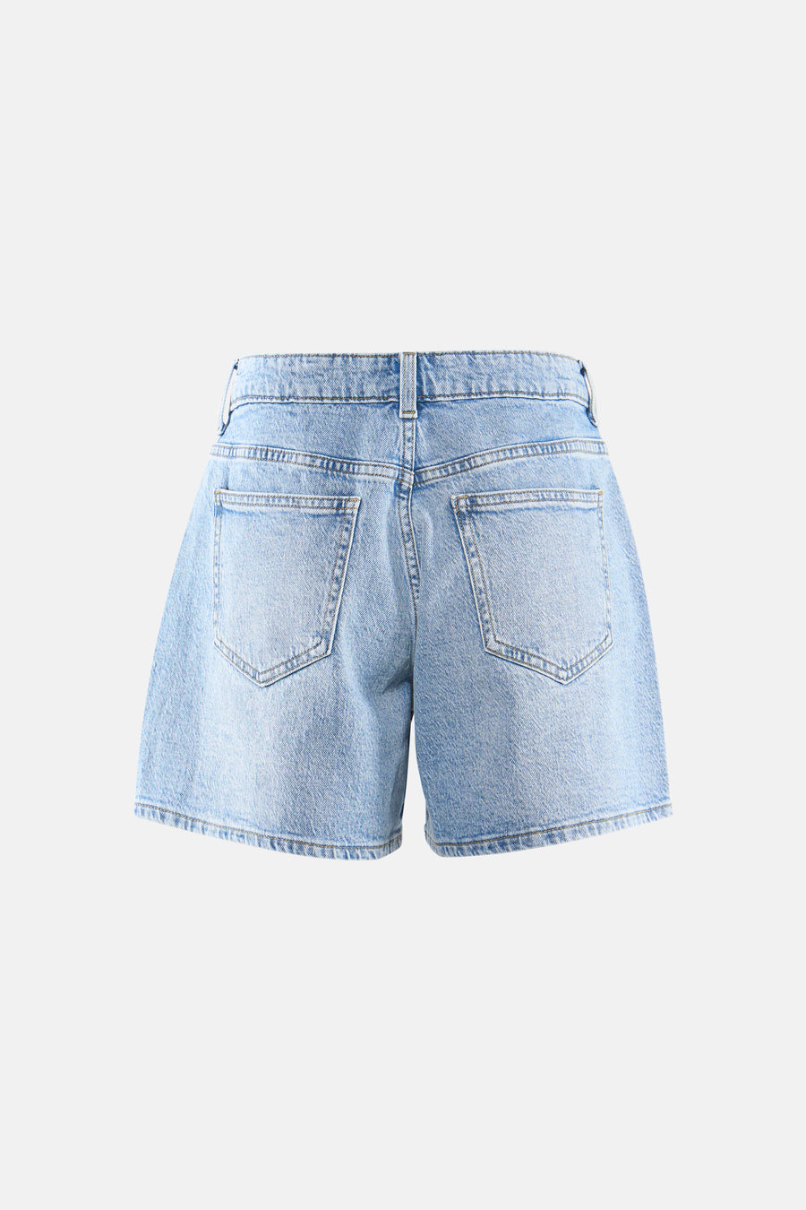 Short en jean bleu clair de VILA® avec poches arrière, vue de dos.